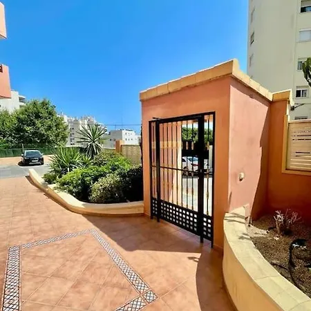 Vistas Al Mar Desde El Corazon De *