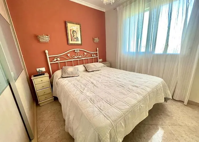 Vistas Al Mar Desde El Corazon De Calpe