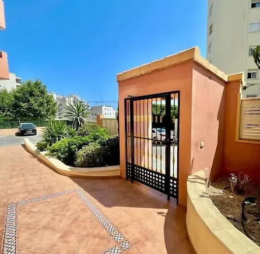 Vistas Al Mar Desde El Corazon De *